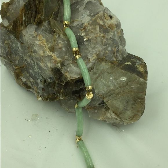 14K Gold Green Jade Tubular Bracelet 7.25” long - Picture 4 of 10
